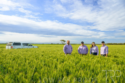 October 2022 / KANGAROO-FLAT-0590