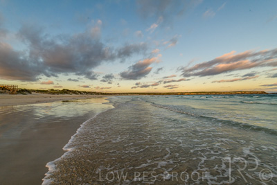 January 2023 / BEACH-SCENES_230104_038_WebRes