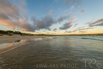 January 2023 / BEACH-SCENES_230104_047_WebRes